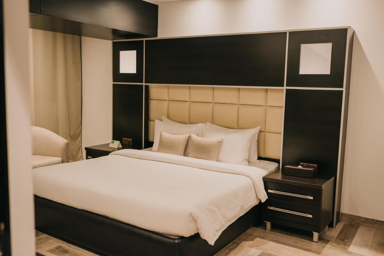 Ashur Hotel Dukhan Exterior photo