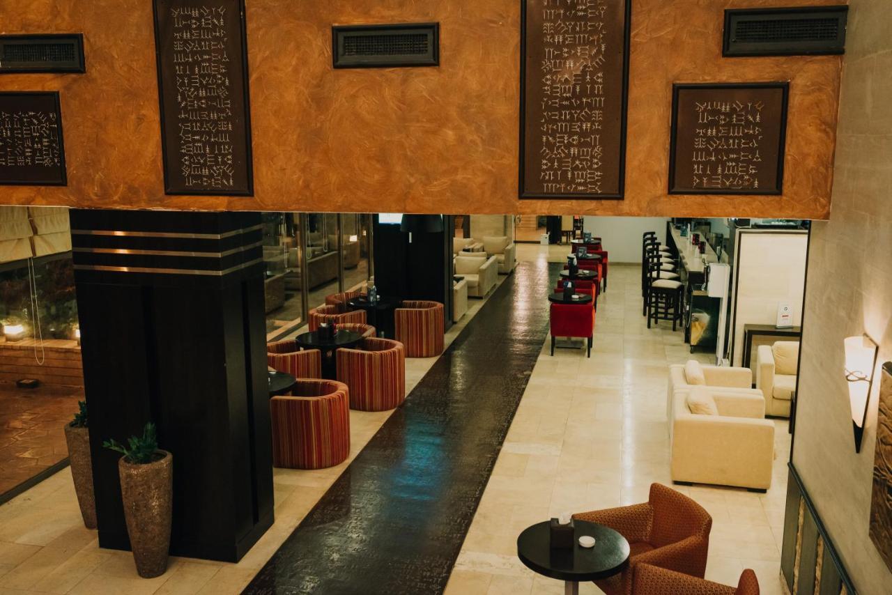 Ashur Hotel Dukhan Exterior photo