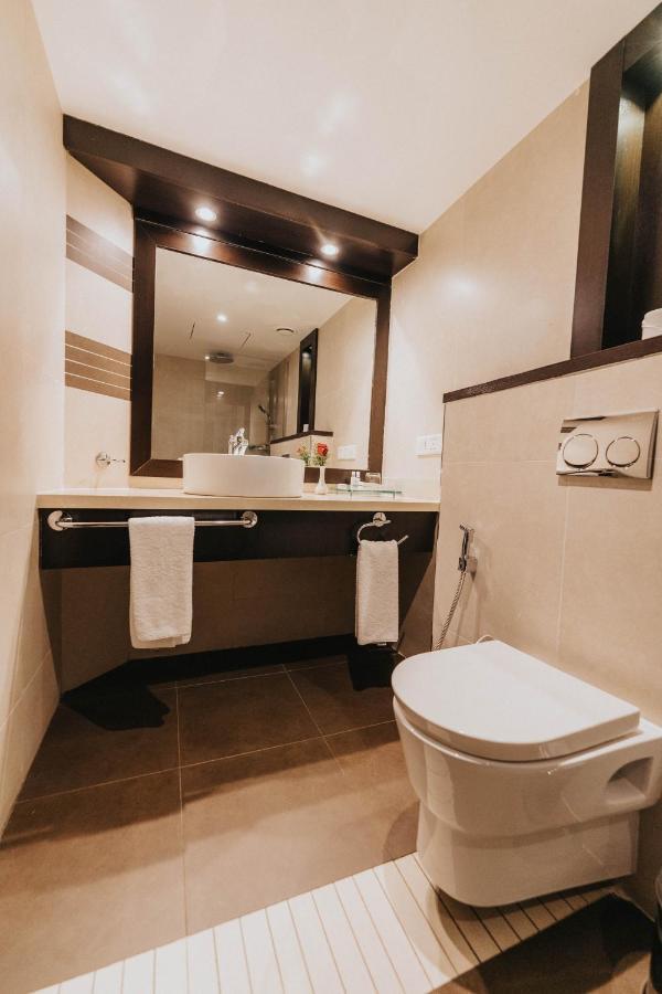 Ashur Hotel Dukhan Exterior photo